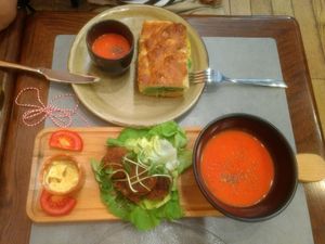 très bon at The Sister in Brussels