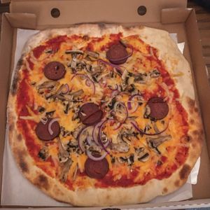 Vegan Salami and Mushroom pizza at Pizza Loft in Krakow