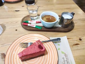 Coffee and cake at Eletkert - Garden Life in Szombathely