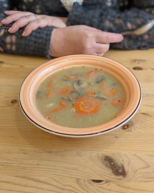 Daily menu: vegetable soup with tarragon at Eletkert - Garden Life in Szombathely