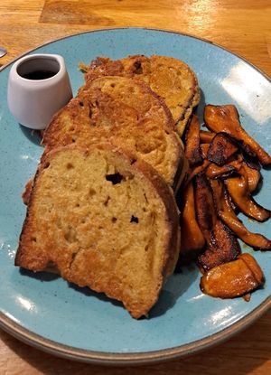 French toast and "vegan rashers" aka oyster mushrooms at Rose & Grant's in Glasgow