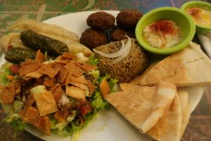 Mixt vegetarian plate at Al Arz Delicias Arabes in Riohacha