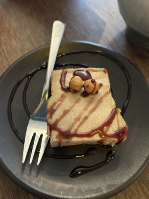 Haselnuss-Salzkaramel Kuchen   at Marae - Kaffee & Zauberei in Luebeck