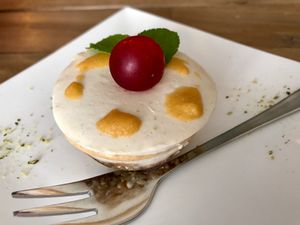 raw mini cake at Marae - Kaffee & Zauberei in Luebeck