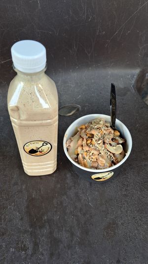 Medjool smoothie & medjool ice-cream at We Farm in Amman