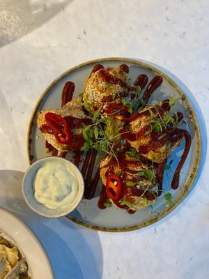 buffalo cauliflower wings at Stem & Glory in Cambridge