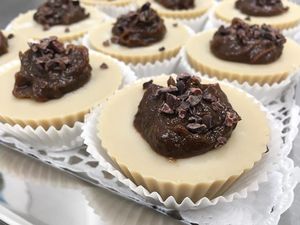 Raw tahini cupcake at Slunce in Ceske Budejovice