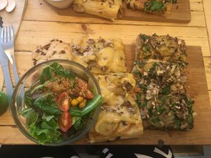 brilliant! at Hank Vegan Pizza in Paris