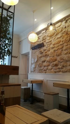 first floor at Hank Vegan Pizza in Paris