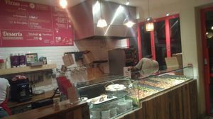 Hank Pizza  at Hank Vegan Pizza in Paris