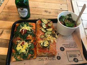   at Hank Vegan Pizza in Paris