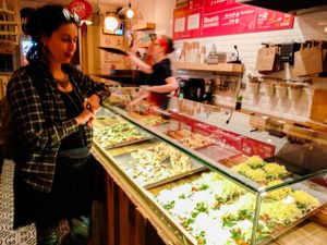 Inside of Hank Vegan Pizza at Hank Vegan Pizza in Paris