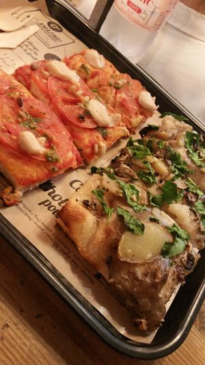 Very tasty! at Hank Vegan Pizza in Paris