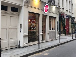 Hank vegan pizza  at Hank Vegan Pizza in Paris