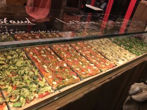 Sight for sore eyes at Hank Vegan Pizza in Paris