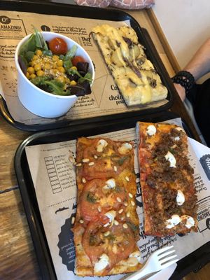 Meal deals!  at Hank Vegan Pizza in Paris