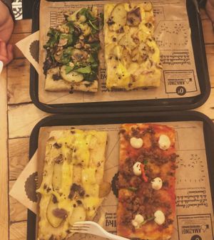 Tried 3 of the 4 options and loved them all.  at Hank Vegan Pizza in Paris