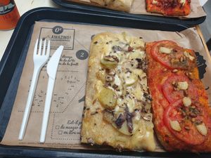 🍕🍟🥤 at Hank Vegan Pizza in Paris