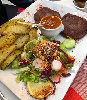 Homemade burgers (kidney bean base) at Namasthe in Montauban