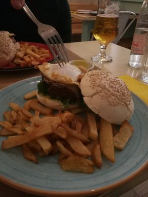 Hamburgesa de garbanzos at Suka in Suances