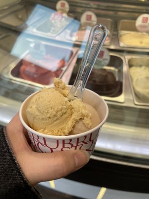 Mango and hazelnutt  at Brustolon Cafe Gelateria in Koblenz