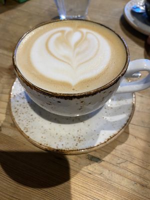Milchkaffee mit Hafermilch   at Schwätzer & Söhne in Giessen