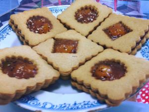 sablés vegan à la confiture de kiwi-ananas at Dolly's 2 Go in Caen