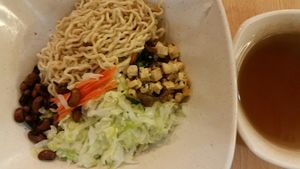 kolo mee at FIREFLY 萤火虫 by Thunder Tree in Central Singapore