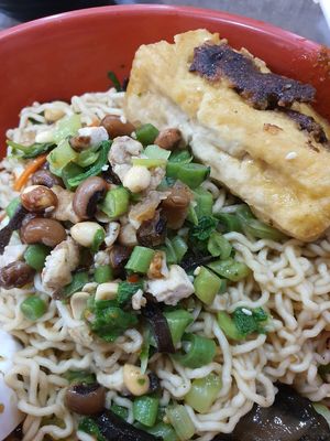 Thunder tea noodles at FIREFLY 萤火虫 by Thunder Tree in Central Singapore