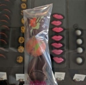 my gift pack of vegan chocolate at WOW Chocolates in Bellevue