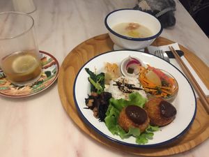 Quinoa croquettes and the fermented fruit drink at Namban Oporto Kitchen Cafe in Porto