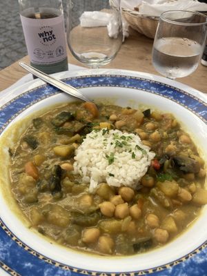 Vegetable curry with rice  at Chaparro Natura in Odeceixe