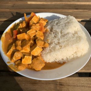 Red curry at Jänö in Helsinki