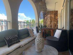  at Island Raw in Providenciales