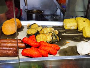 Fried items at Yu Hui Vegetarian Stall  in Central Singapore
