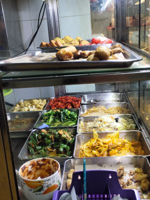 Early morning dishes at Yu Hui Vegetarian Stall  in Central Singapore