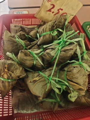 Nyonya dumplings at Healthy Vegetarian 健康素食 - Whampoa in Central Singapore