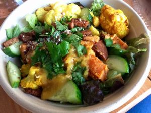 Indian tempeh bowl at SLA - Utrechtsestraat in Amsterdam