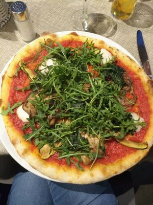 pizza vegan at Desenzanino in Desenzano Del Garda