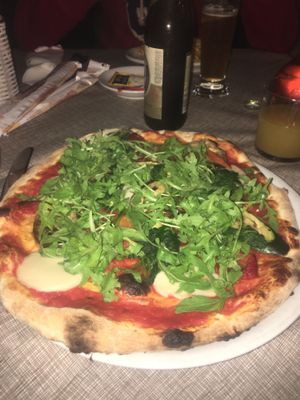 Vegan pizza at Desenzanino in Desenzano Del Garda