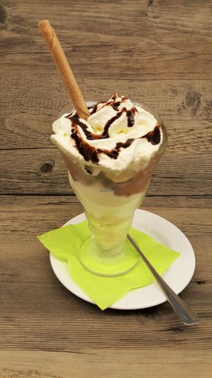 Coupe Schoko-Bananen Traum at Time Out Eiscafe in Basel