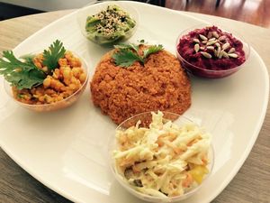 Dip Variationen raw at Tutgut Kueche in Mannheim