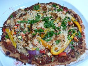 Gemüse Pizza at Tutgut Kueche in Mannheim