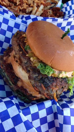 Vegan Mac-A-Docious at PJ's Grill in Carson