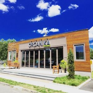 storefront  at Organika Kitchen in Southport