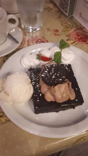 Vegan brownie with vegan ice cream at Ransoms Tearooms and Restaurant in Jersey