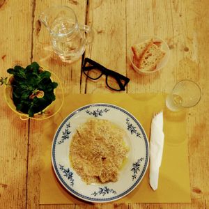 😋 Walnut sauce and ravioli pasta. at In Pasta in Lucca