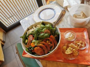 Grande salad with vegan mayo at In Pasta in Lucca