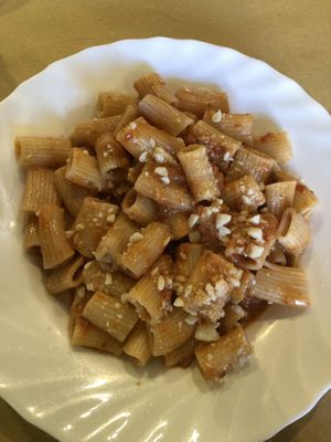 Rigatoni con pesto di pomodori secchi e mandorle  at In Pasta in Lucca