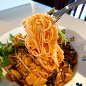 noodles... mushroom noodles at Slunch Factory - 슬런치 팩토리 in Seoul